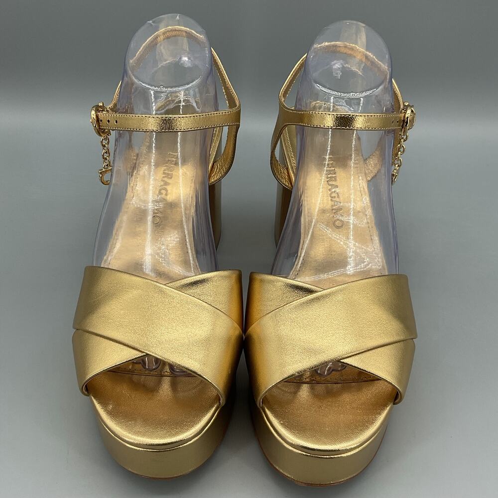 NEW Ferragamo Women’s Savia Platform Sandals Gold Size 10C - Picture 3 of 11